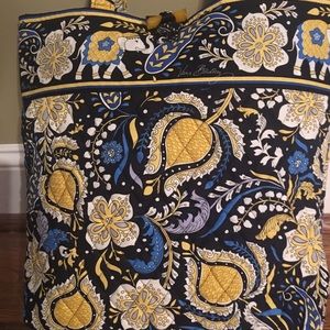 VERA BRADLEY TOTE